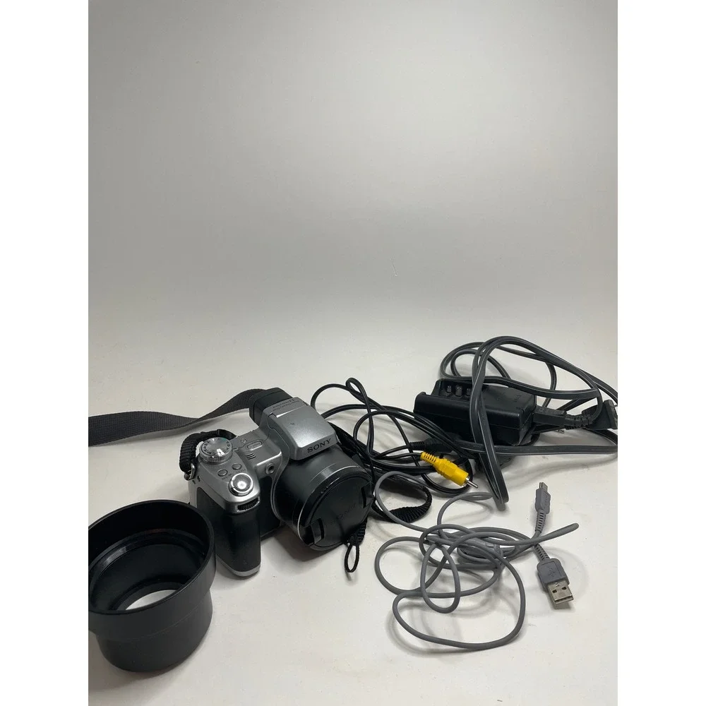 Sony Cybershot DSC-H1 Bundle Digital Camera 5.1 MP 12X Zoom Tested Working